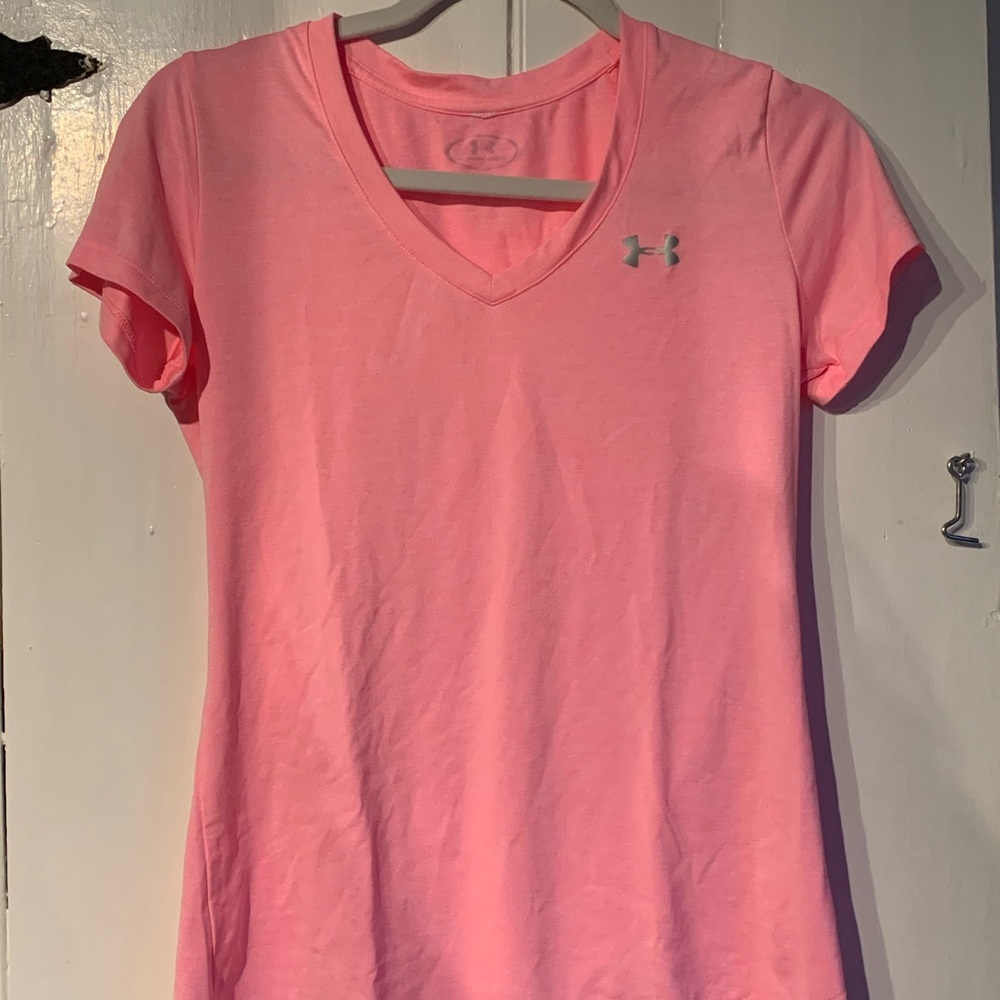 Women’s Under Armour Shirt